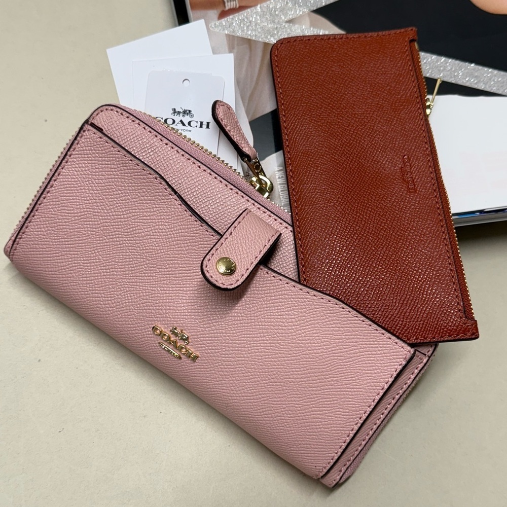 (new+tag) Coach blush pink terracotta colorblock wallet fits iPhone pro inside - Picture 2 of 12